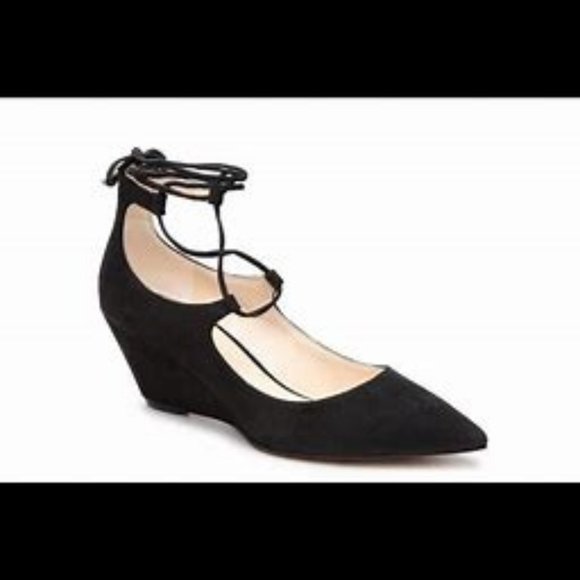 Marc Fisher Willy Black Suede Ankle Tie Pump - Picture 1 of 8